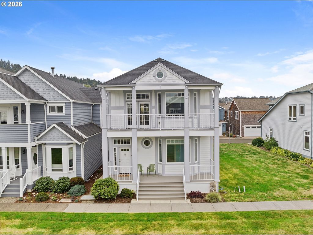 250 Round House Rd, Astoria