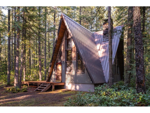 Listing photo for 76195 E Road 28, Rhododendron, OR