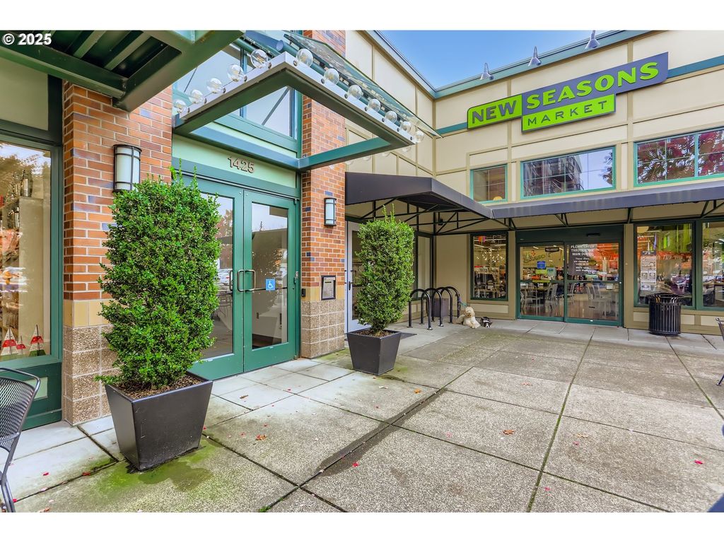 1425 Ne 61st Ave 310, Hillsboro