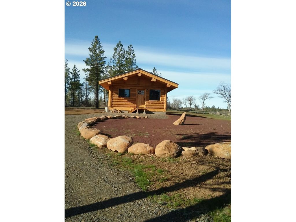 140 Pinto Pony Rd, Goldendale