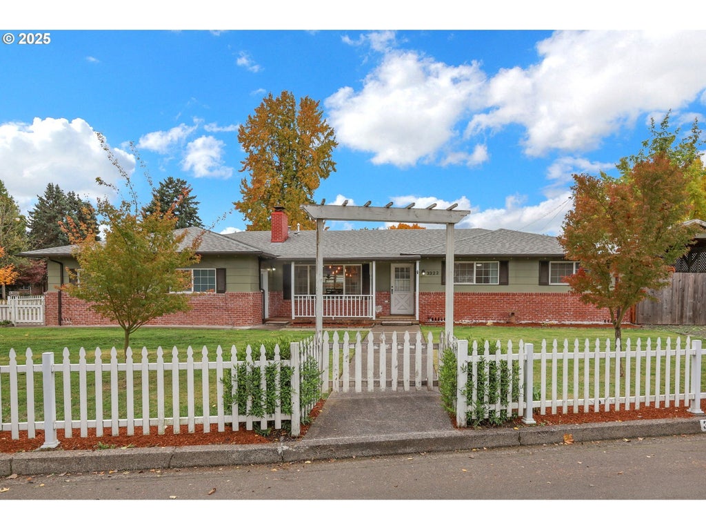 3322 Gardenia Way, Eugene