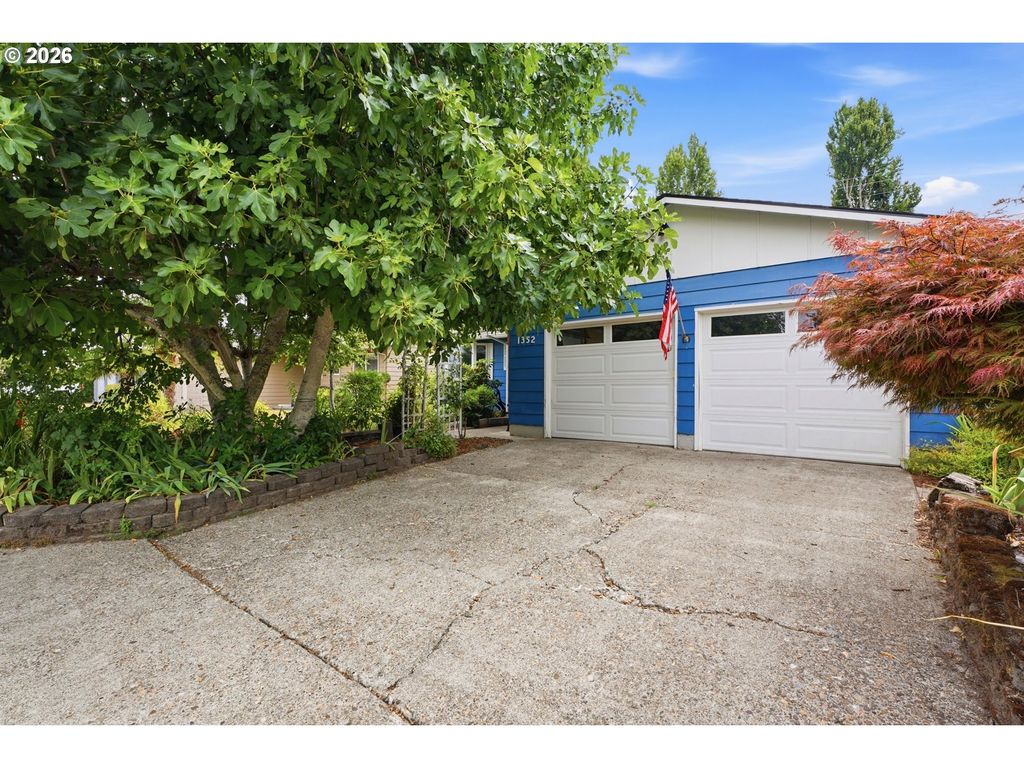 1352 Astor Way, Woodburn
