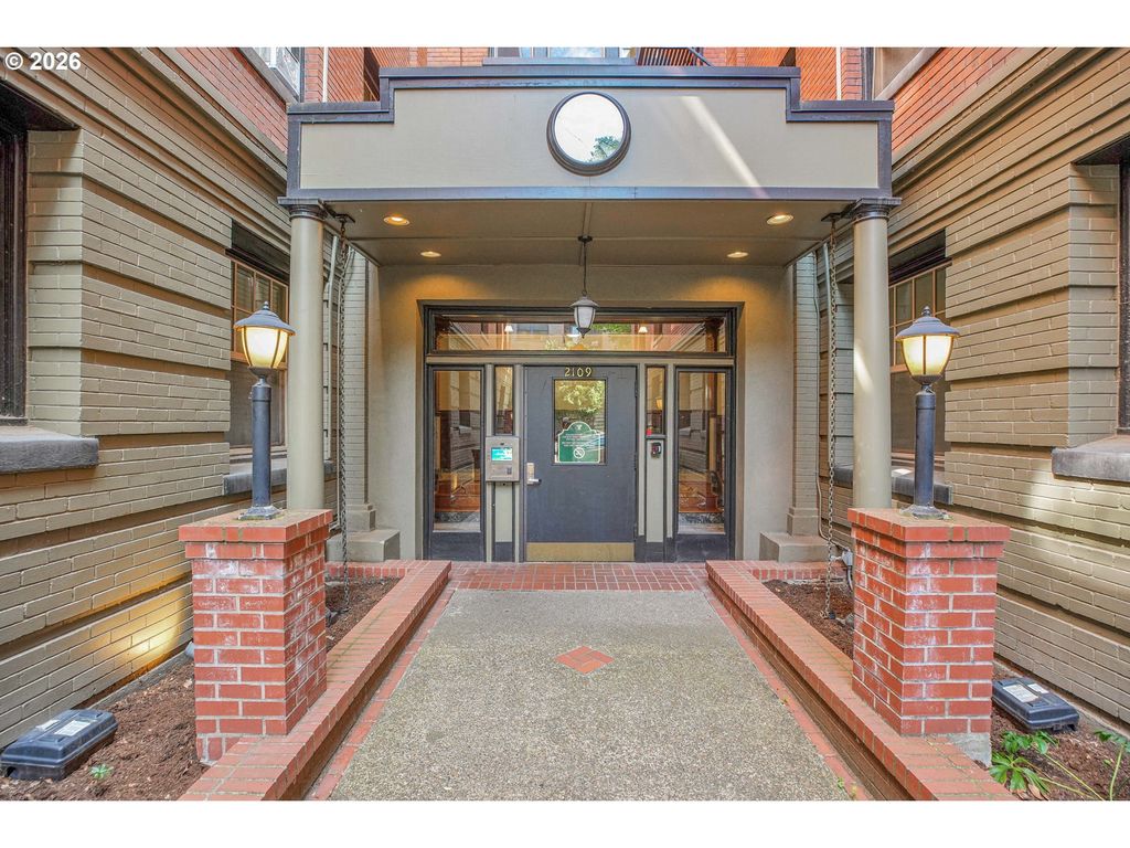 2109 Nw Irving St 102, Portland