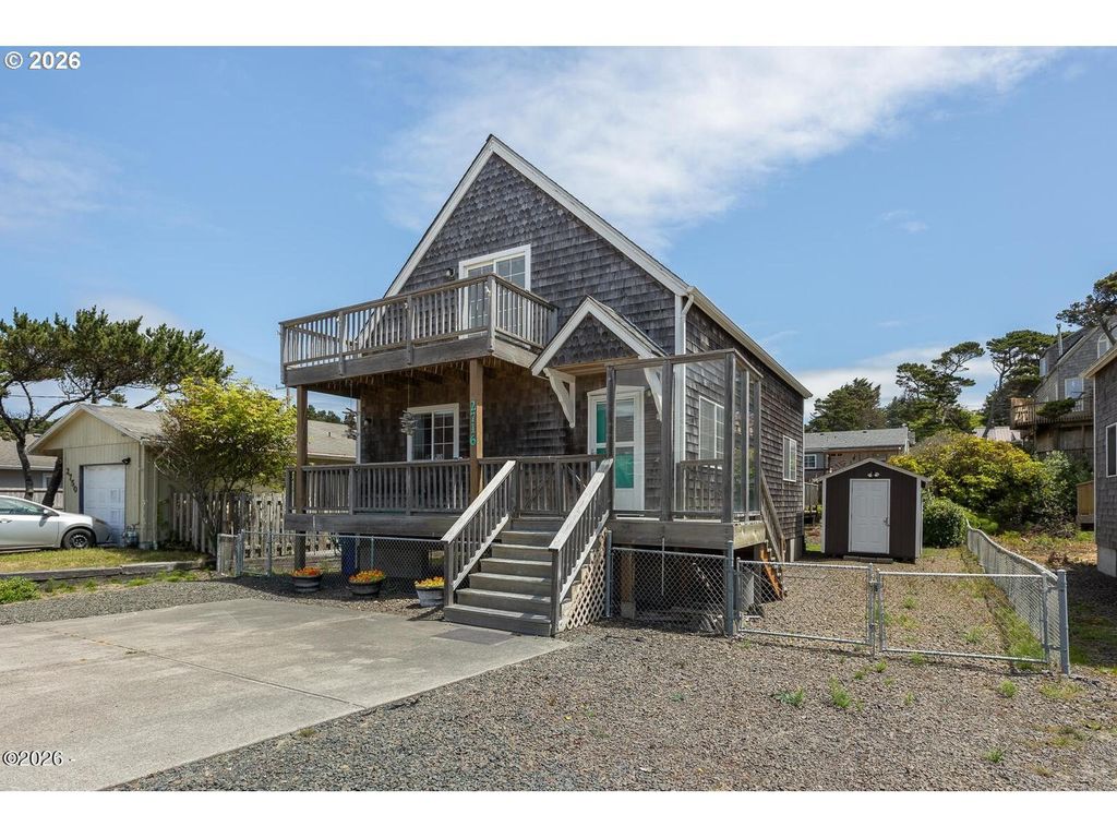 2716 Nw Jetty Ave, Lincoln City