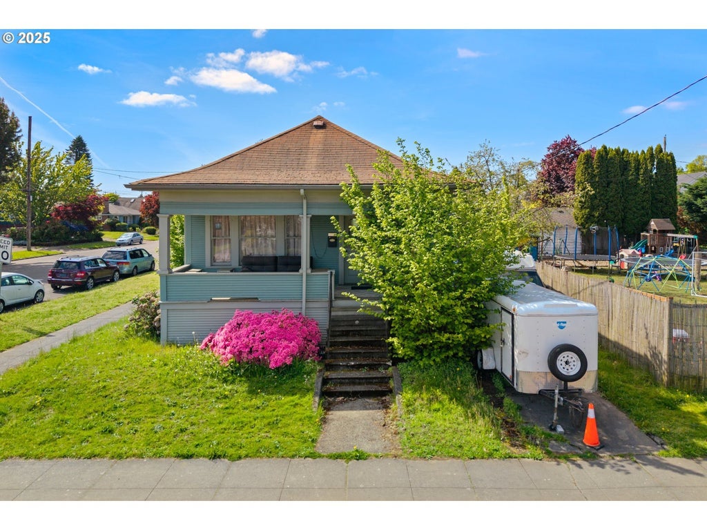 2104 N Rosa Parks Way, Portland