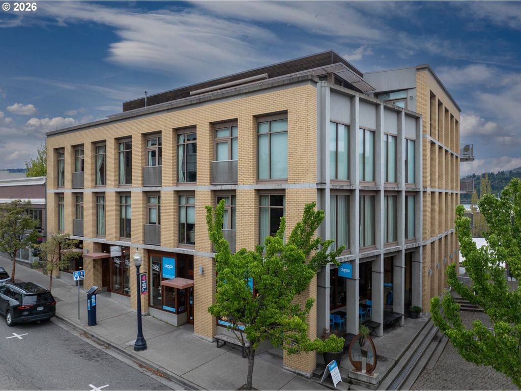 310 Oak St 305, Hood River