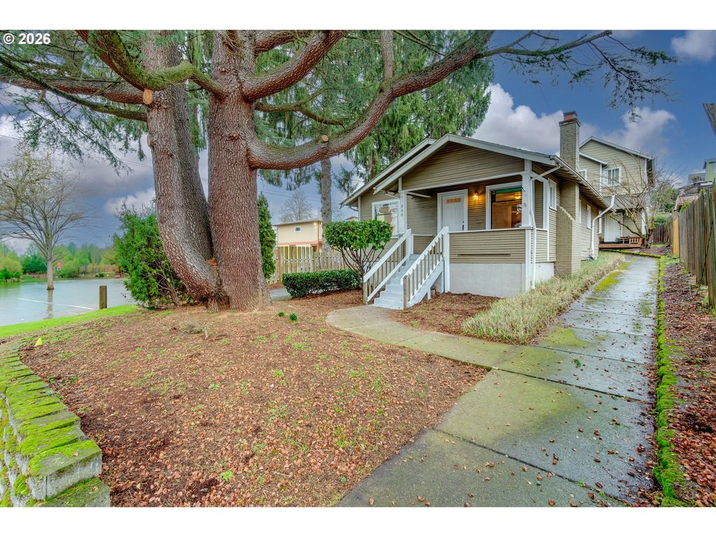 900 Ne 91st Ave, Portland