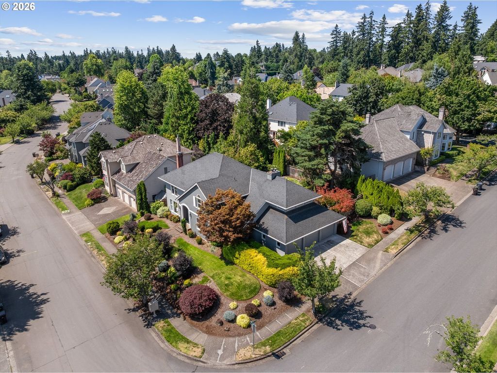 19757 Bellevue Way, West Linn