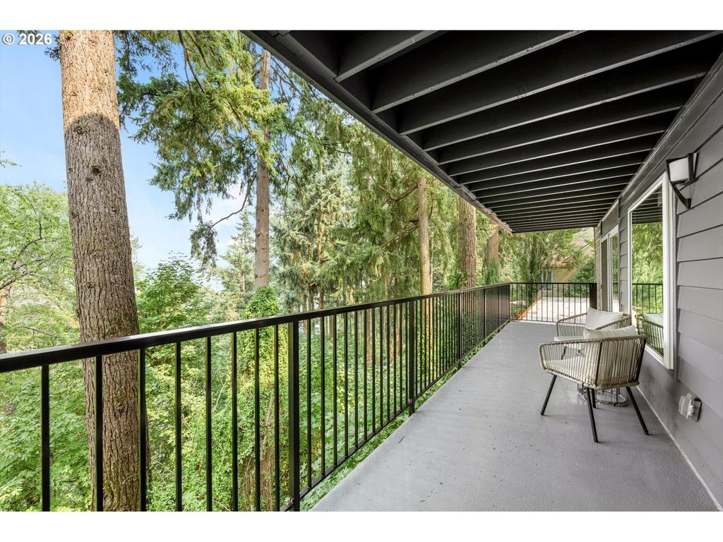 200 Burnham Rd 210, Lake Oswego