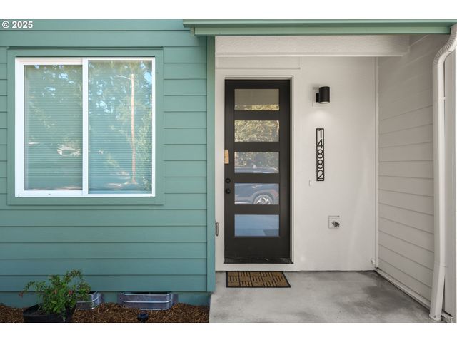 14882 Ne Couch St 14, Portland