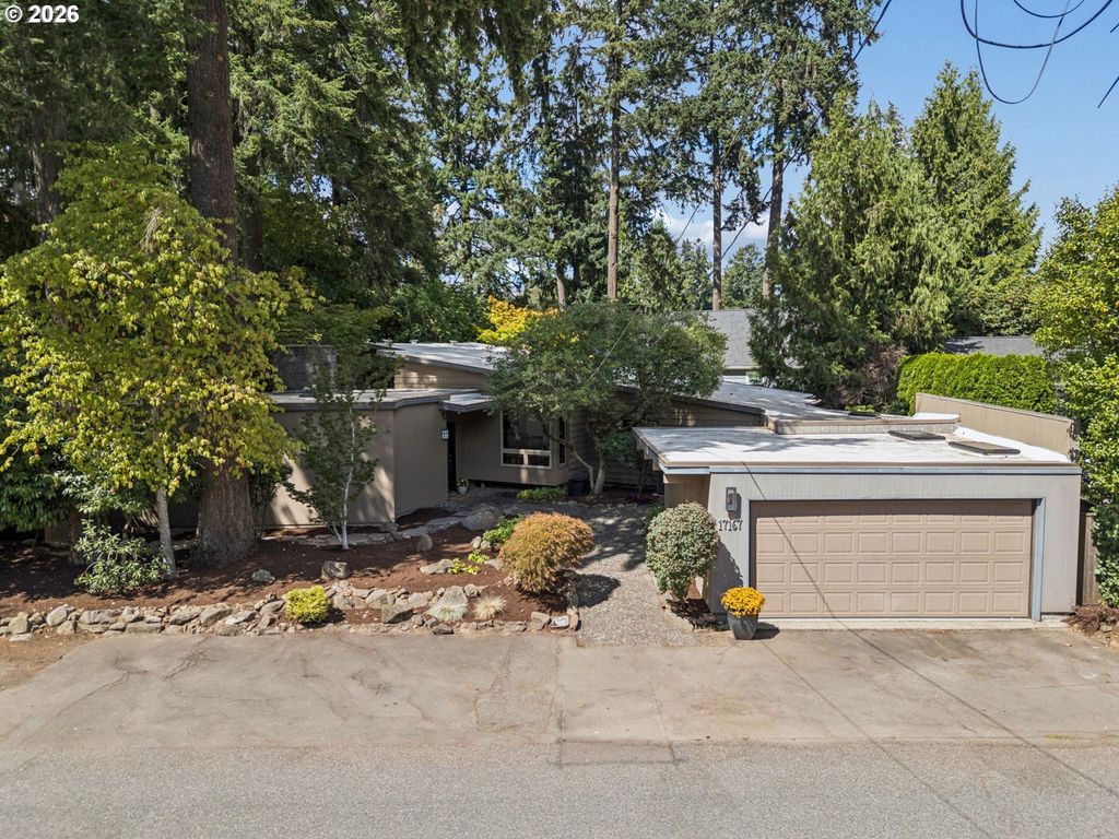 17167 Cedar Rd, Lake Oswego