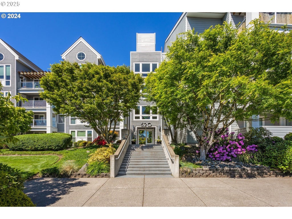 520 Se Columbia River Dr 211, Vancouver