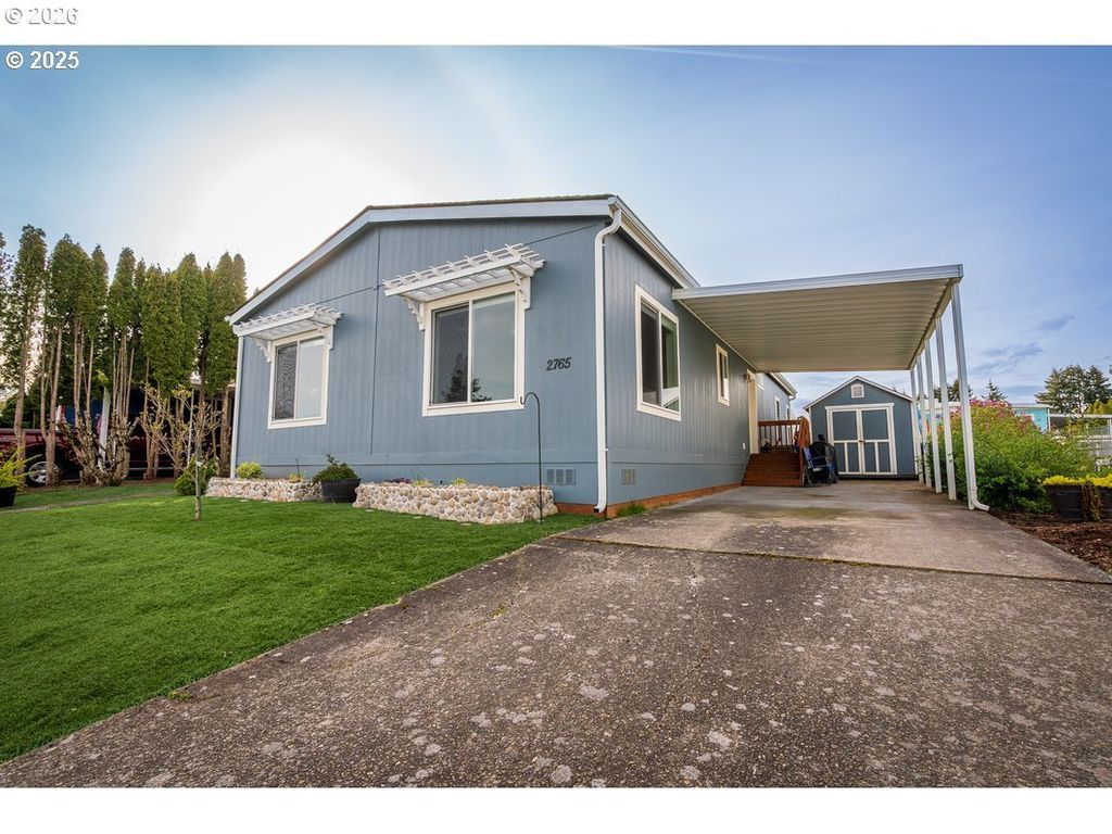 2765 Se Oakland Loop, Salem