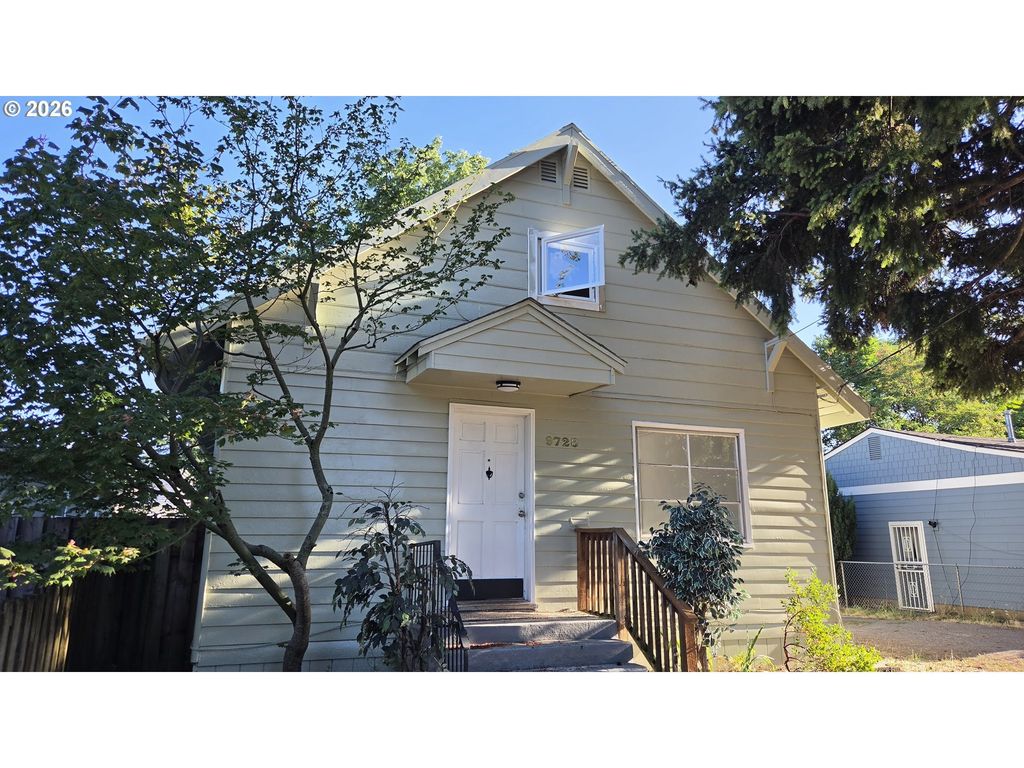 9728 Se Reedway St, Portland