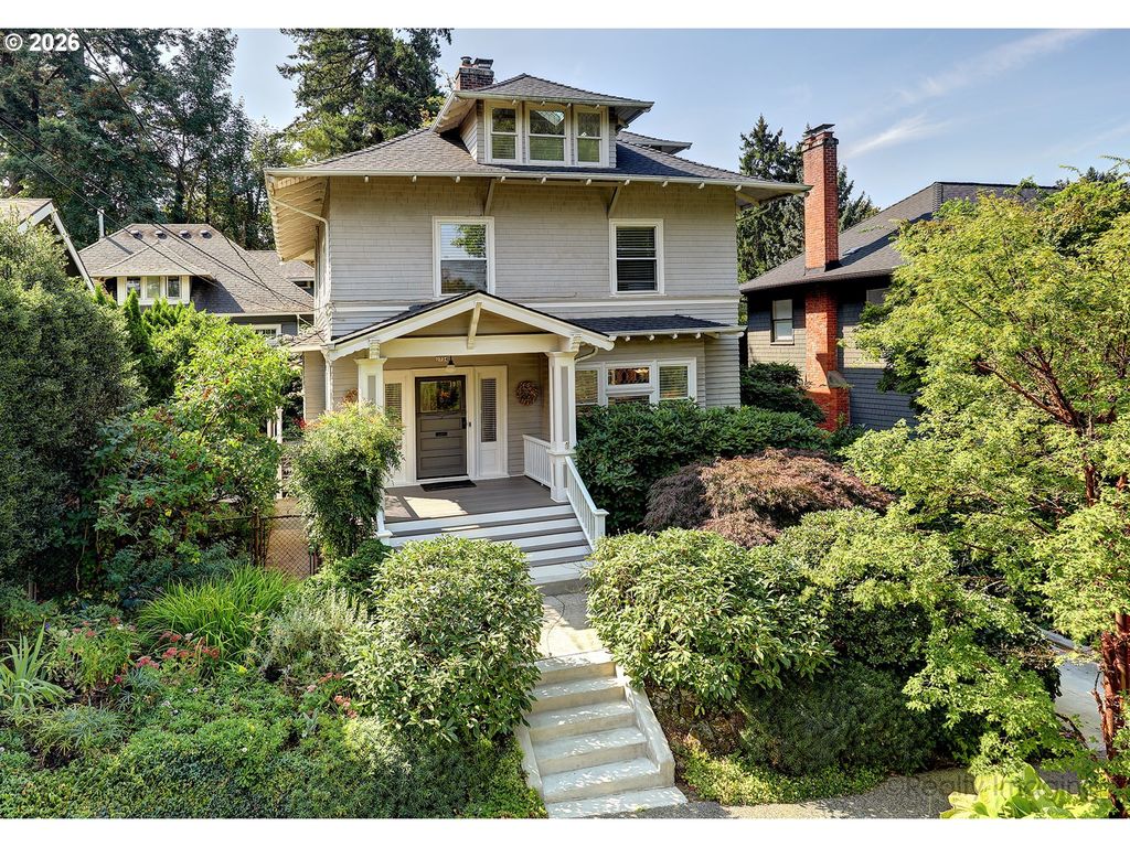 2734 Sw Fern St, Portland