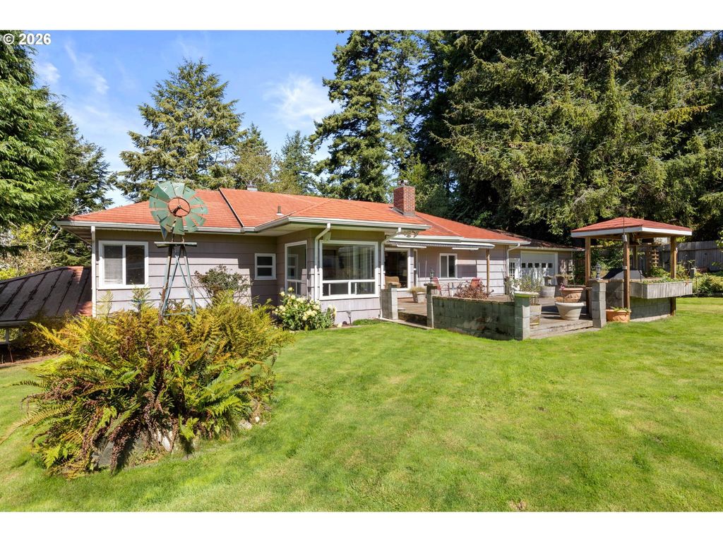 1459 Kingwood Ave, Coos Bay