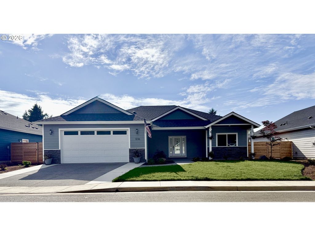 1236 Lighthouse Ln, Brookings