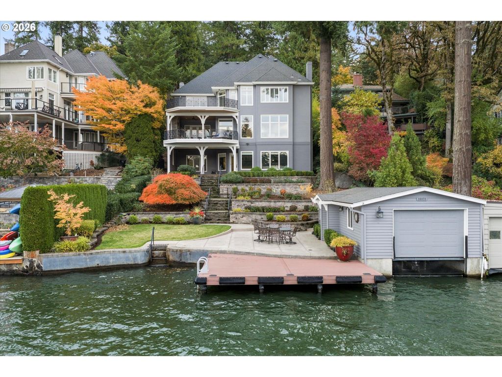 16871 Greenbrier Rd, Lake Oswego