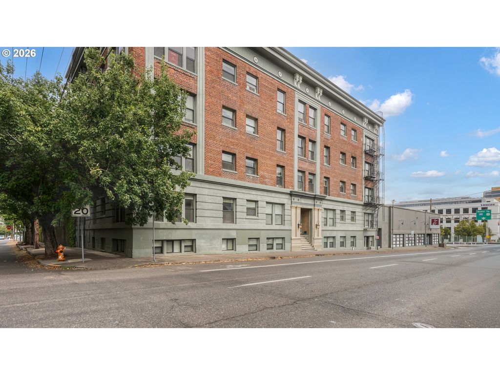1631 Nw Everett St 404, Portland