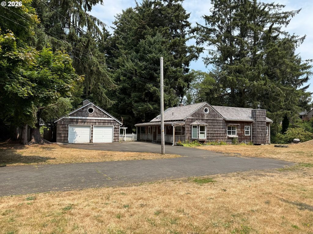 750 5th St, Gearhart