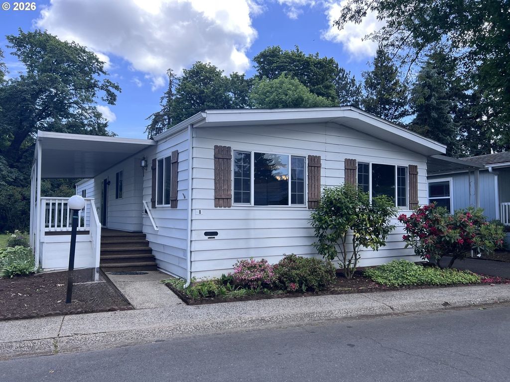 1475 Green Acres Rd 8, Eugene