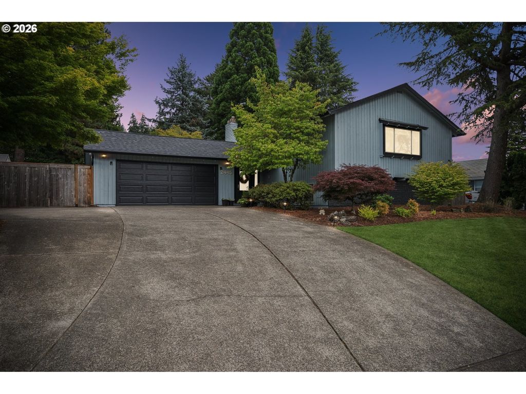 2445 Debok Rd, West Linn