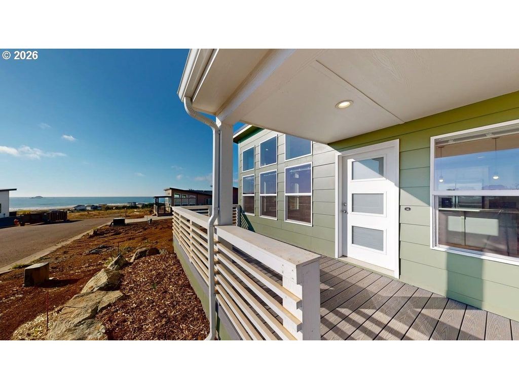 94045 Tara Way, Gold Beach