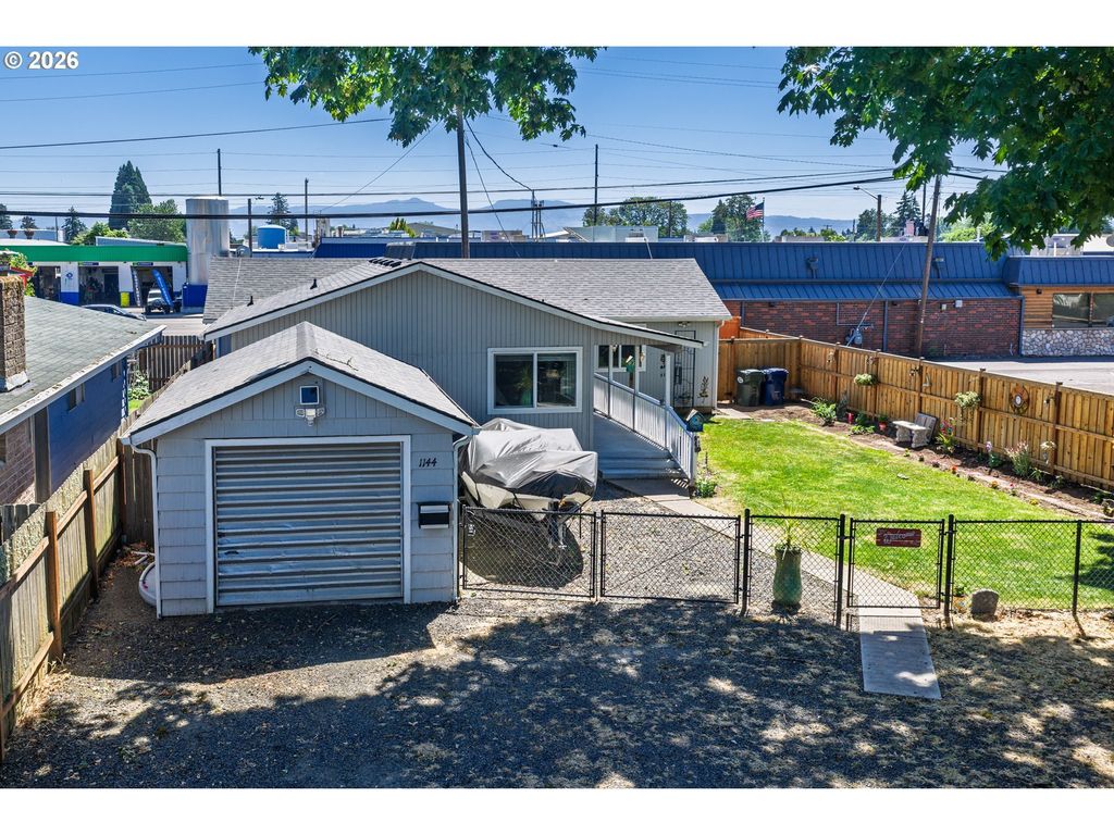 1144 Juniper St, Junction City