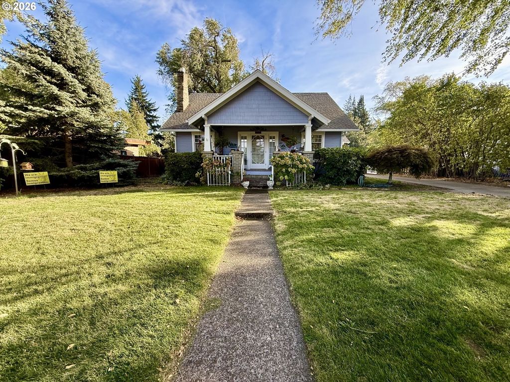 1409 Taylor Ave, Hood River