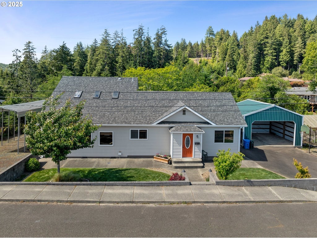 2111 Greenwood Ave, Reedsport