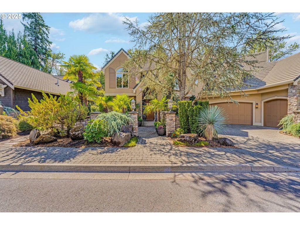 802 Ne Brennan Ln, Hillsboro