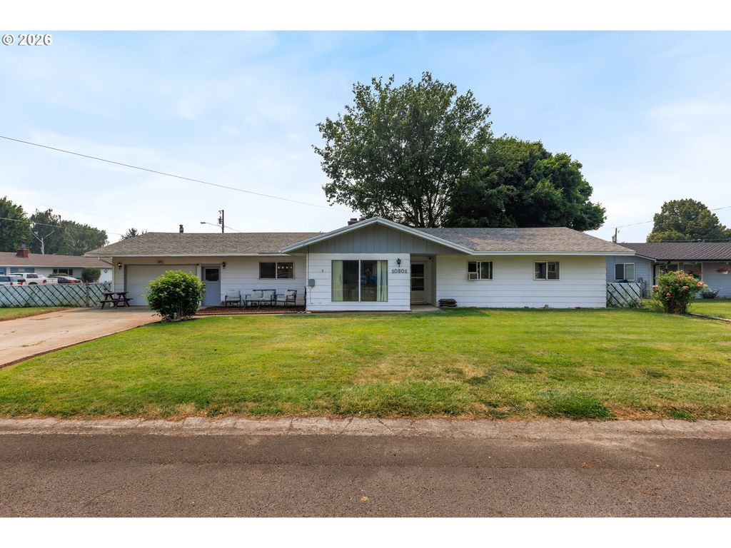 10301 Emily Dr, Island City