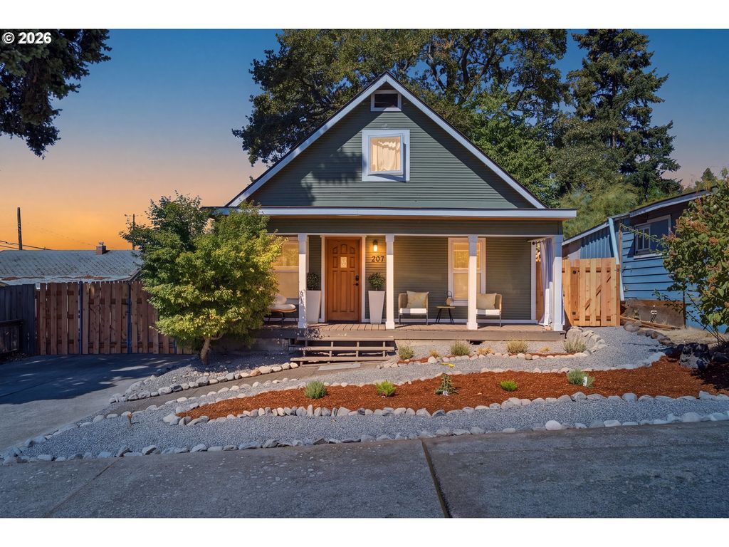 207 N Oak St, Bingen