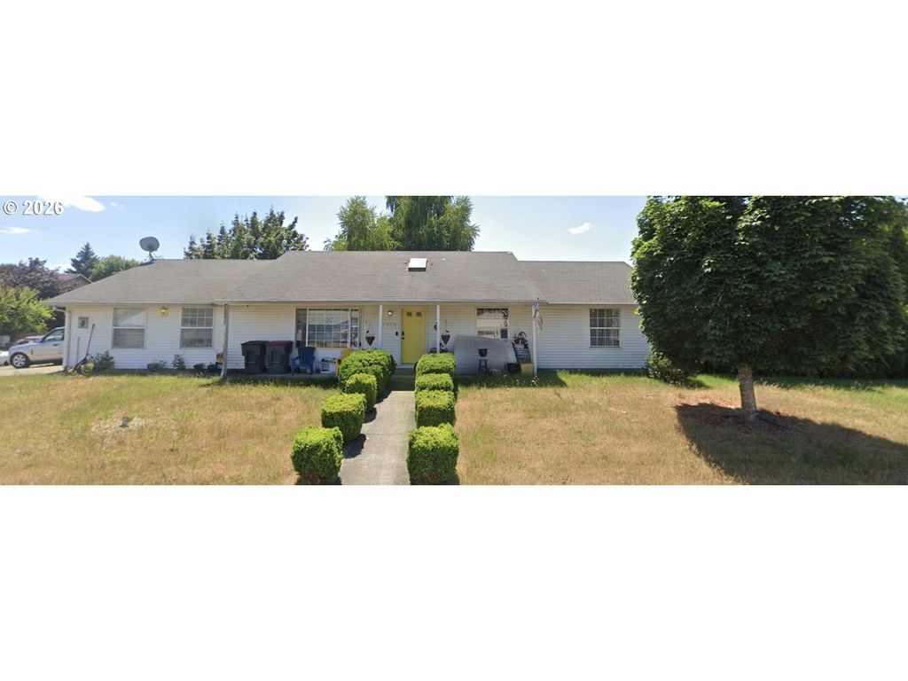 1570 Sw Fellows St, McMinnville