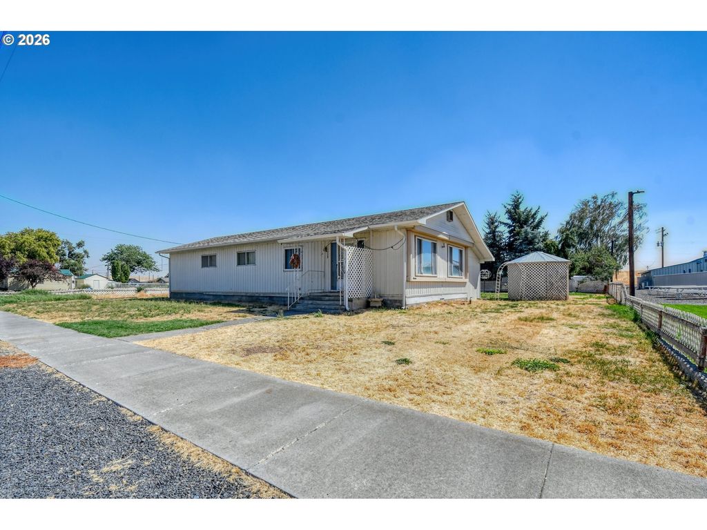 223 Concord St, Helix