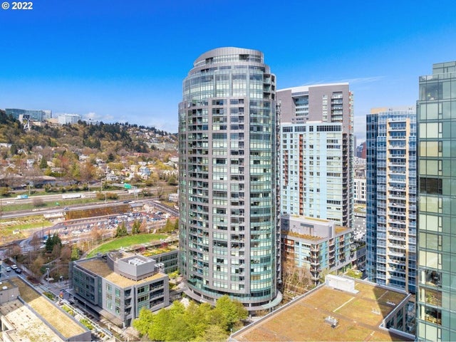 3601 S River Pkwy 407, Portland