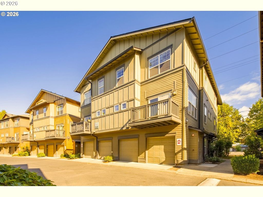 1070 Sw 170th Ave 203, Beaverton