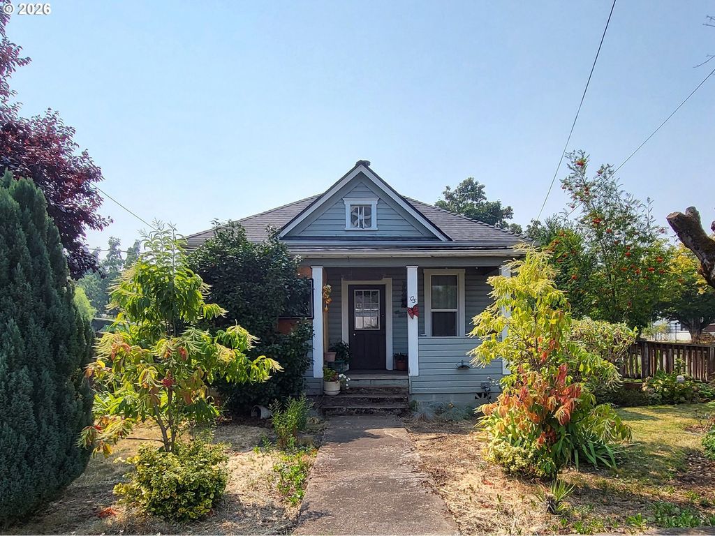 305 S 3rd St, Cottage Grove