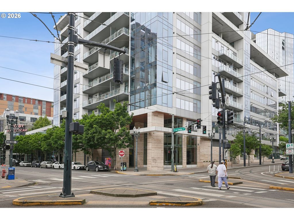 1001 Nw Lovejoy St 512, Portland