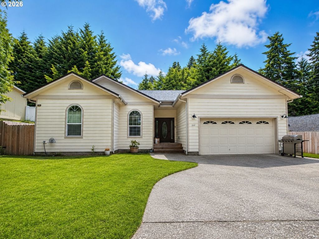 644 9th Ave, Coos Bay