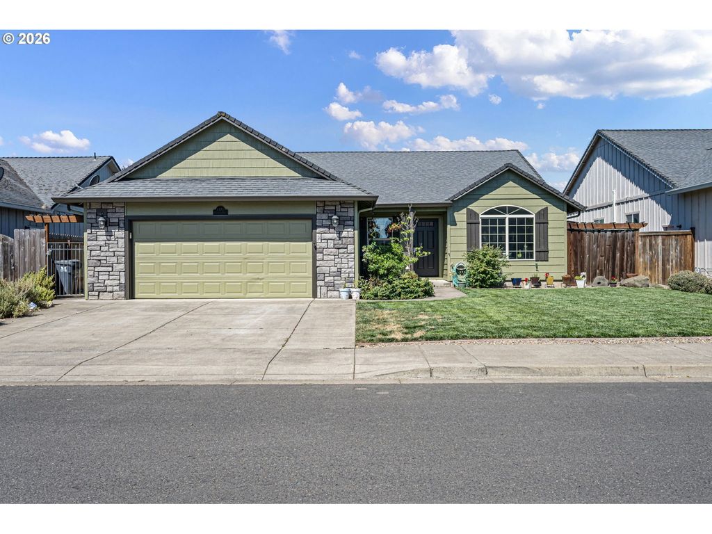 1373 Creswood Dr, Creswell