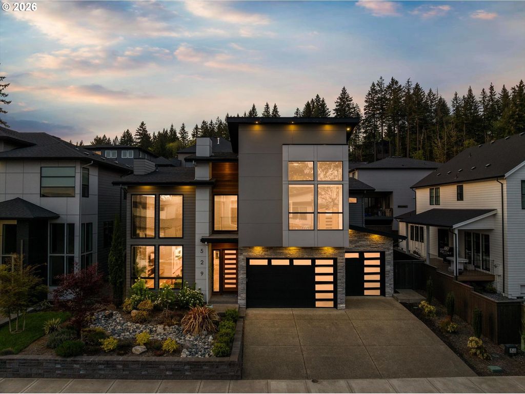 529 Ne Province Dr, Camas