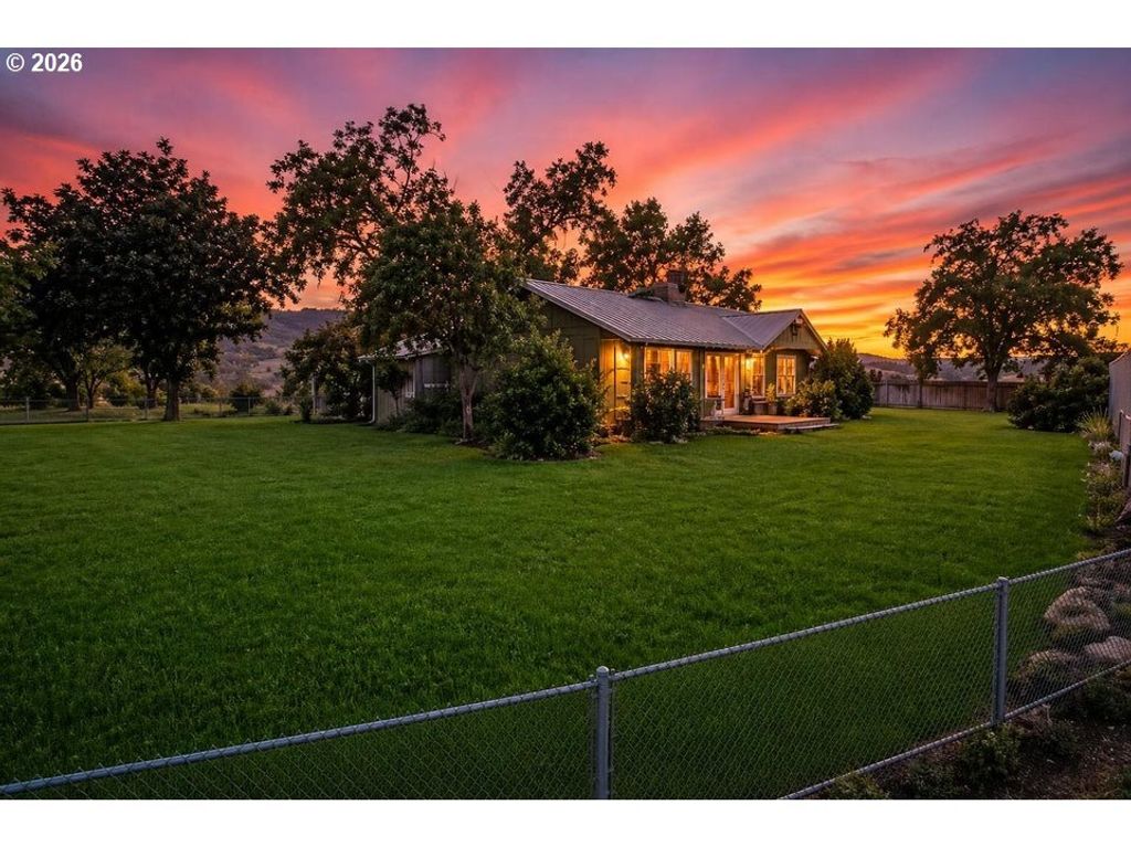 19369 E Highway 26, Mitchell