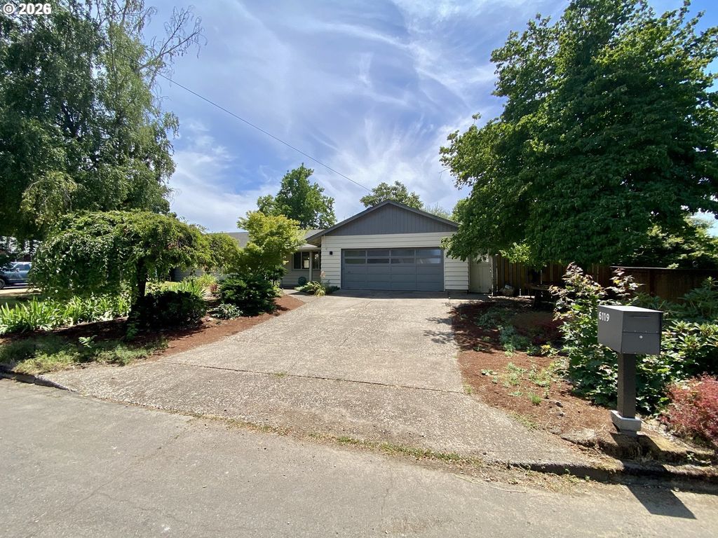 6119 Montana Ln, Vancouver