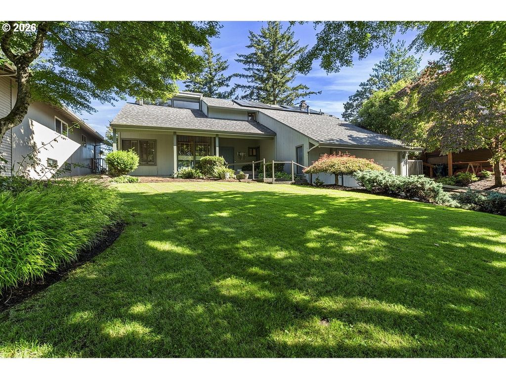 20307 Ne Interlachen Ln, Fairview