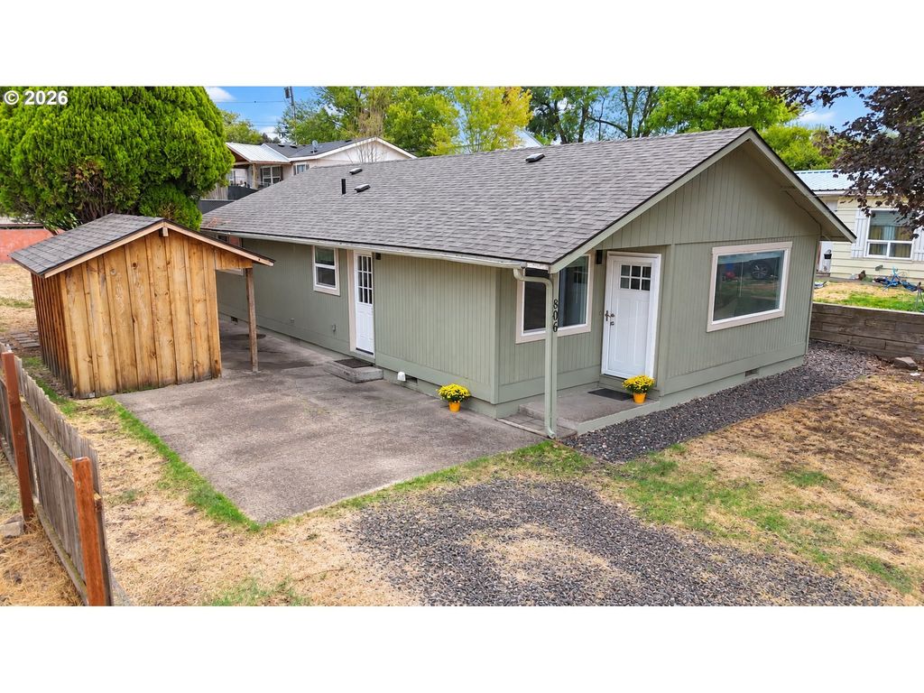 806 Sw 15th St, Pendleton