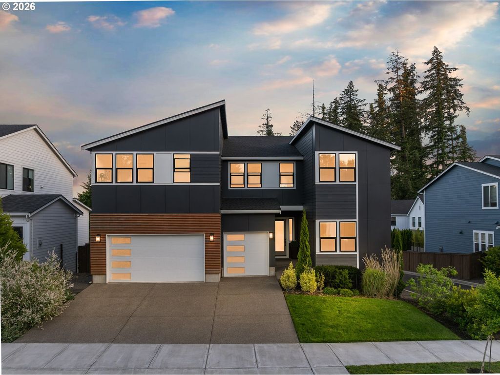 2763 Dahlia Dr, West Linn