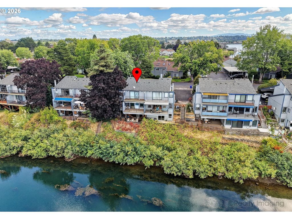 616 N Tomahawk Island Dr, Portland