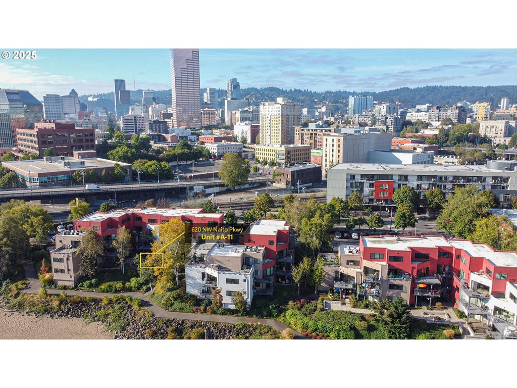 606 Nw Naito Pkwy A11, Portland