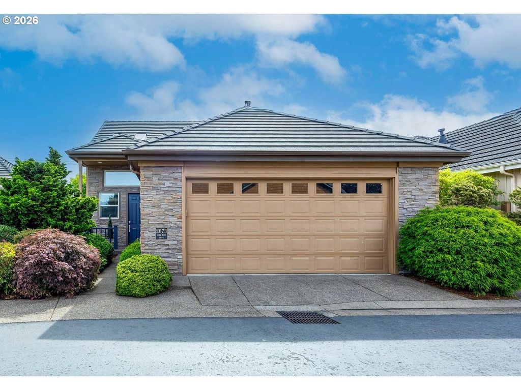 2073 Lake Wind Dr, Eugene